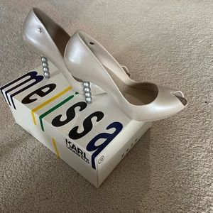 Melissa Karl Lagerfeld - new in box, peep toe 4” heel dress shoes